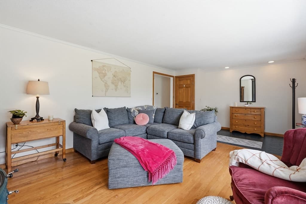 Single Family Residence at 169 Sandtrap Way, Chicopee MA 01020, Chicopee, photo 6 of 42