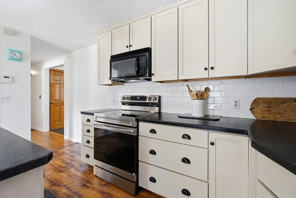 Single Family Residence at 169 Sandtrap Way, Chicopee MA 01020, Chicopee, photo 16 of 42