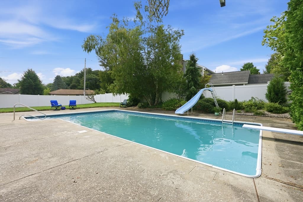 Single Family Residence at 169 Sandtrap Way, Chicopee MA 01020, Chicopee, photo 39 of 42