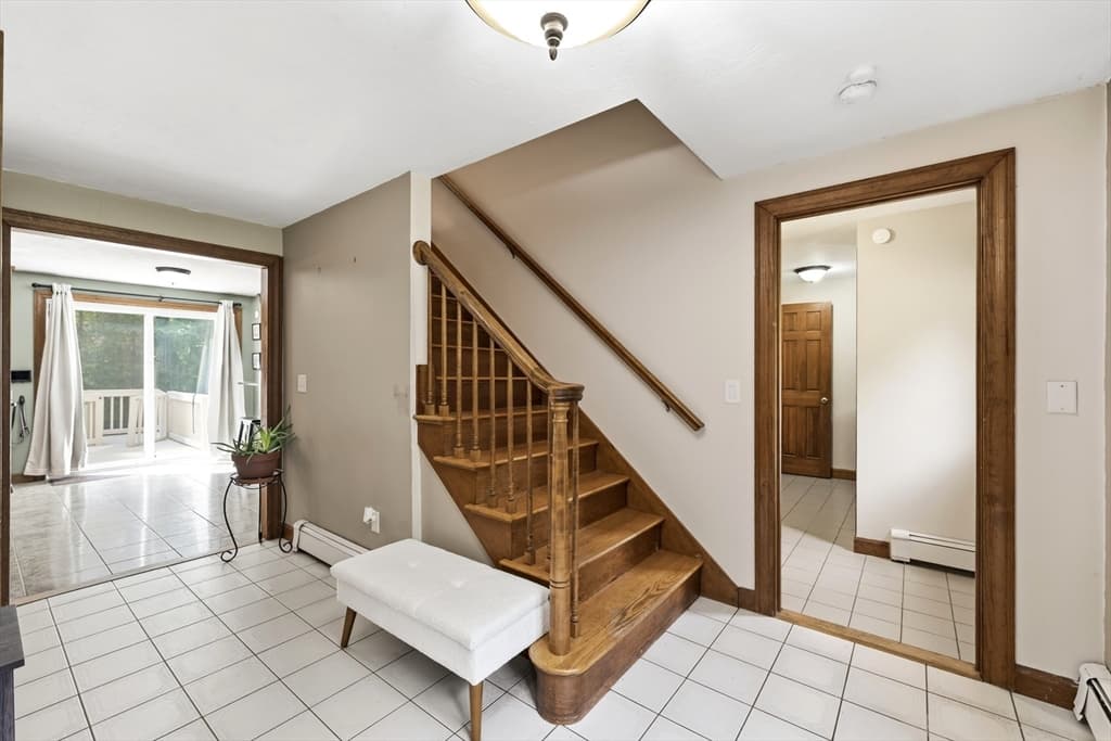 14 Nottingham Cir, Holden MA 01522 photo 2