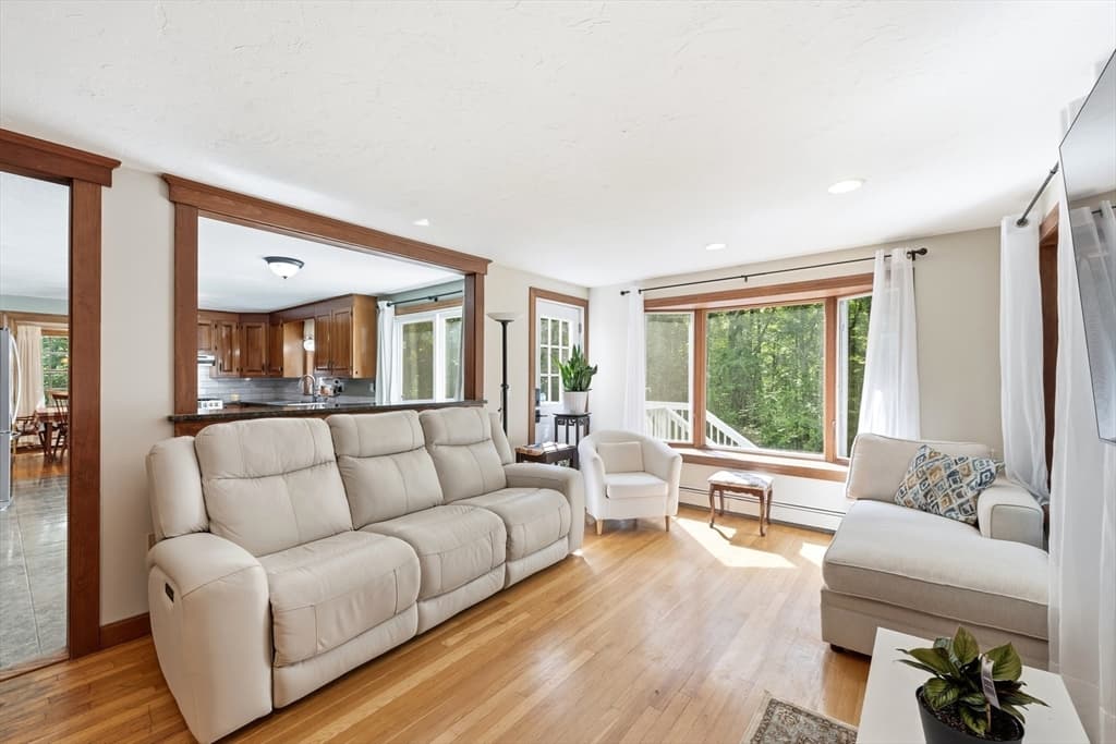 14 Nottingham Cir, Holden MA 01522 photo 12
