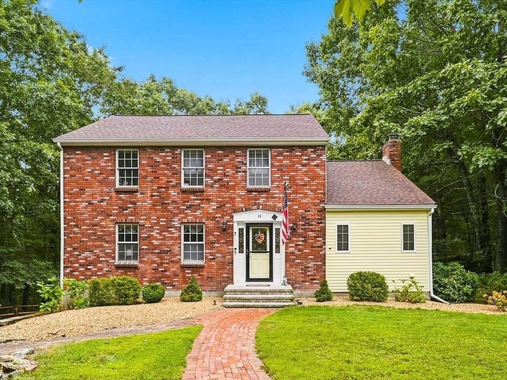 14 Nottingham Cir, Holden MA 01522