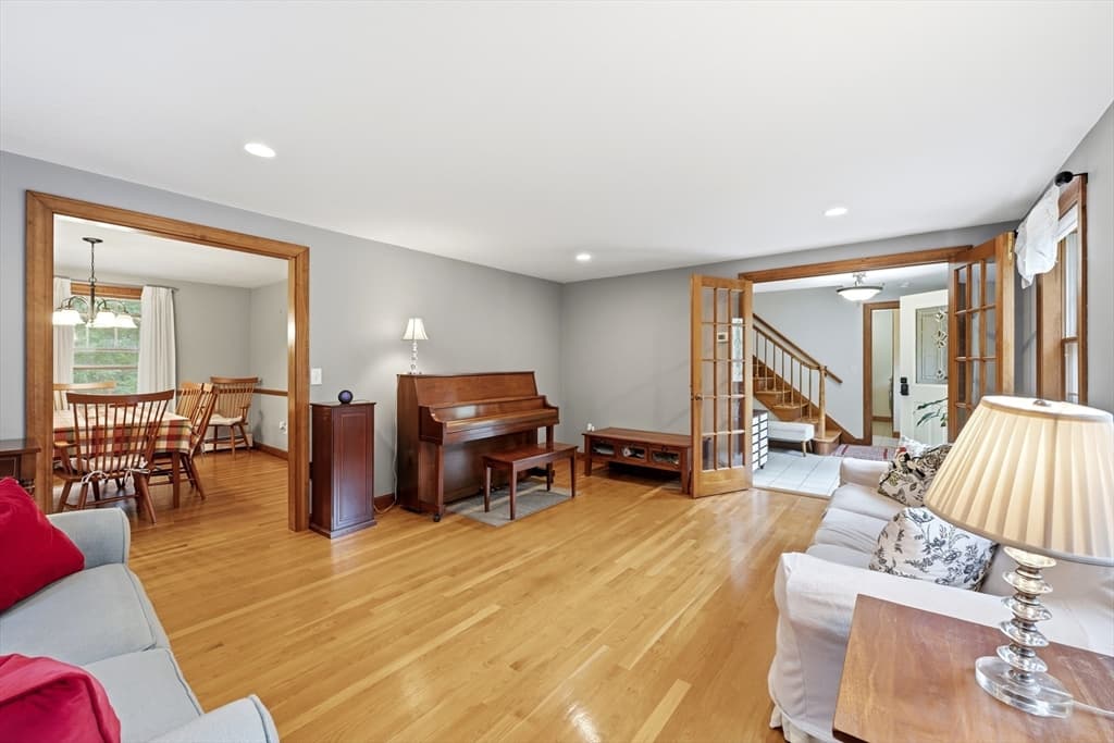 14 Nottingham Cir, Holden MA 01522 photo 5