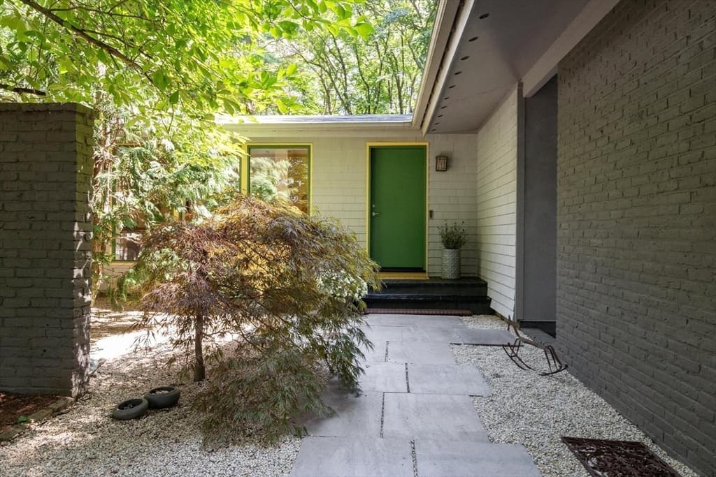 221 Pope Rd, Acton MA 01720 photo 2