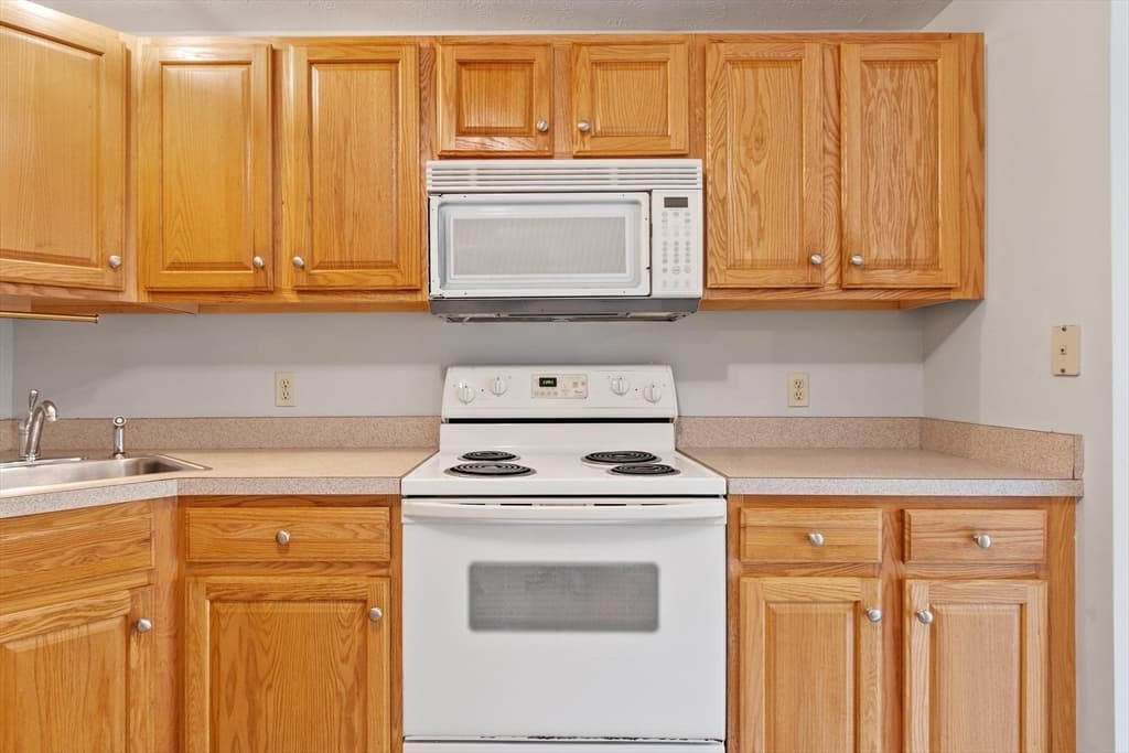 9 Green Briar Rd # 9, Fitchburg MA 01420 photo 9