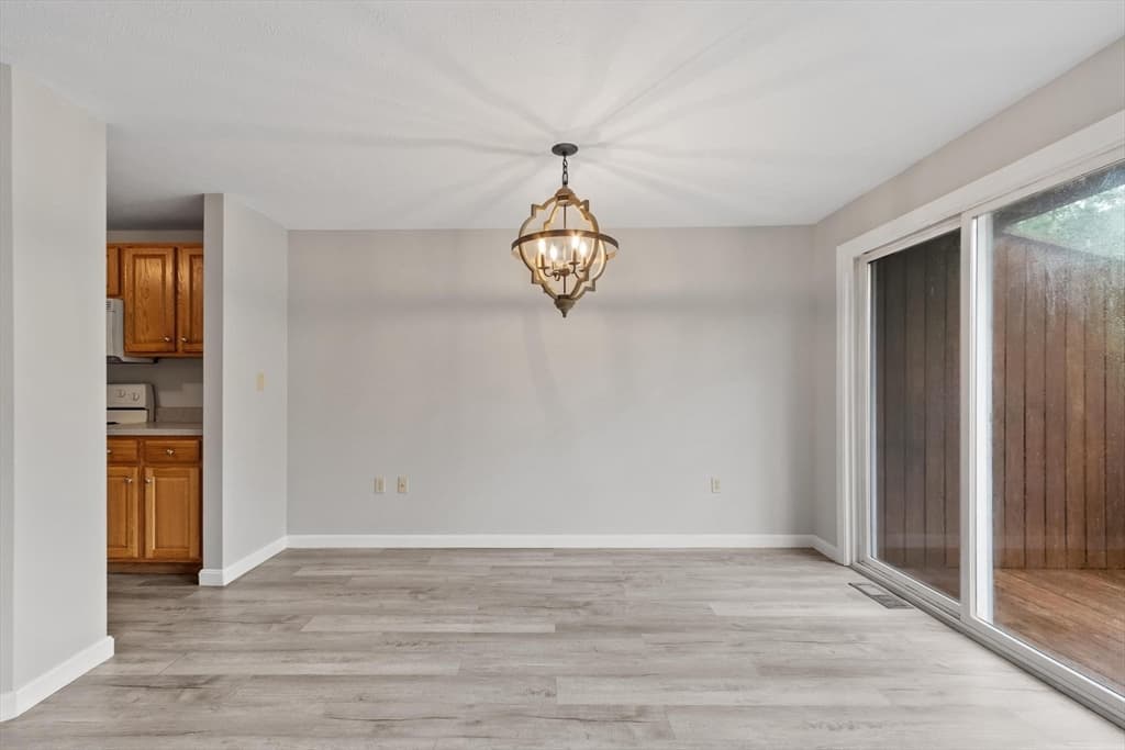 9 Green Briar Rd # 9, Fitchburg MA 01420 photo 4