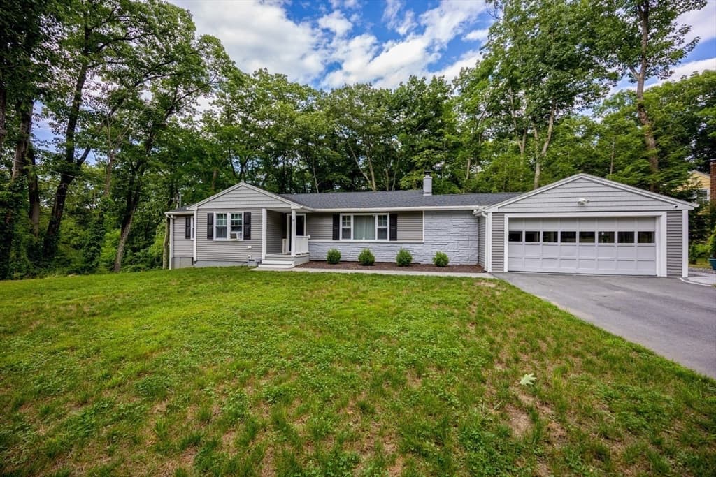 30 Sawyer Ln, Holden MA 01520 photo 2
