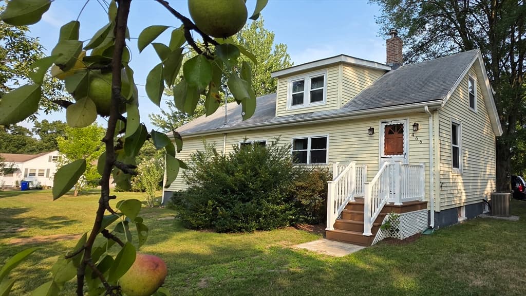 466 Highland, Attleboro MA 02703