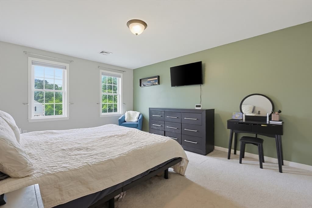 28 Roland Way, Milford MA 01757 photo 13