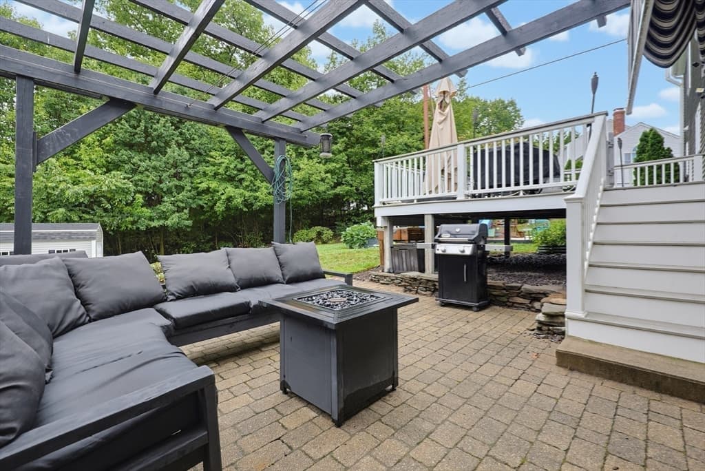 28 Roland Way, Milford MA 01757 photo 22