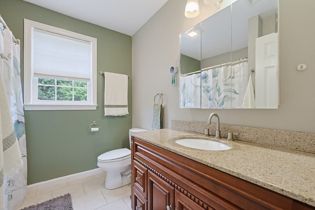 28 Roland Way, Milford MA 01757 photo 19