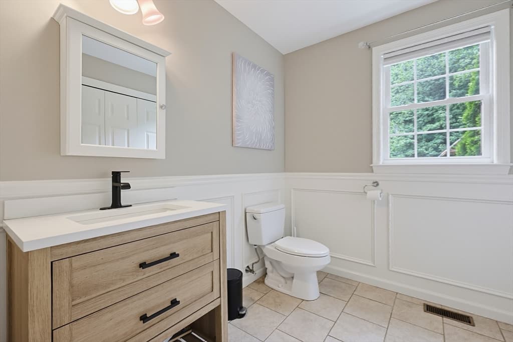 28 Roland Way, Milford MA 01757 photo 21