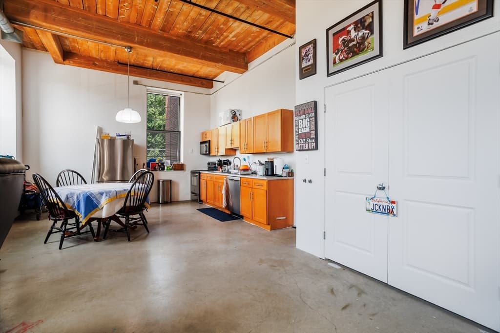 35 Riverwalk Way # R201, Lowell MA 01854 photo 7