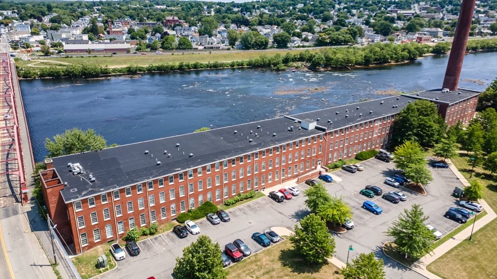 35 Riverwalk Way # R201, Lowell MA 01854 photo 3