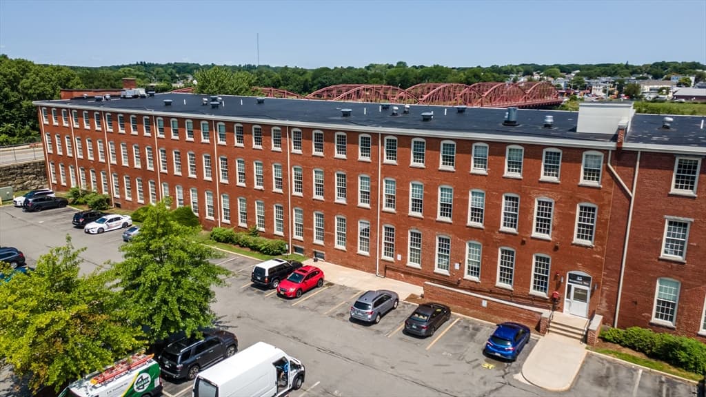 35 Riverwalk Way # R201, Lowell MA 01854