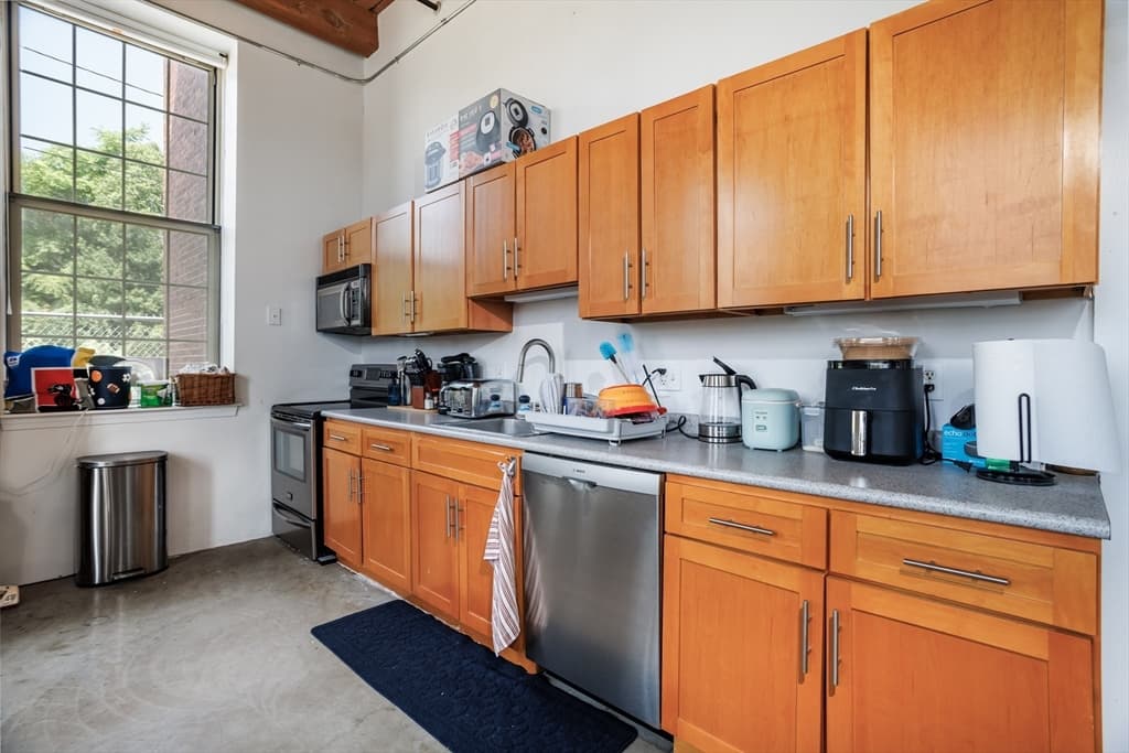 35 Riverwalk Way # R201, Lowell MA 01854 photo 8