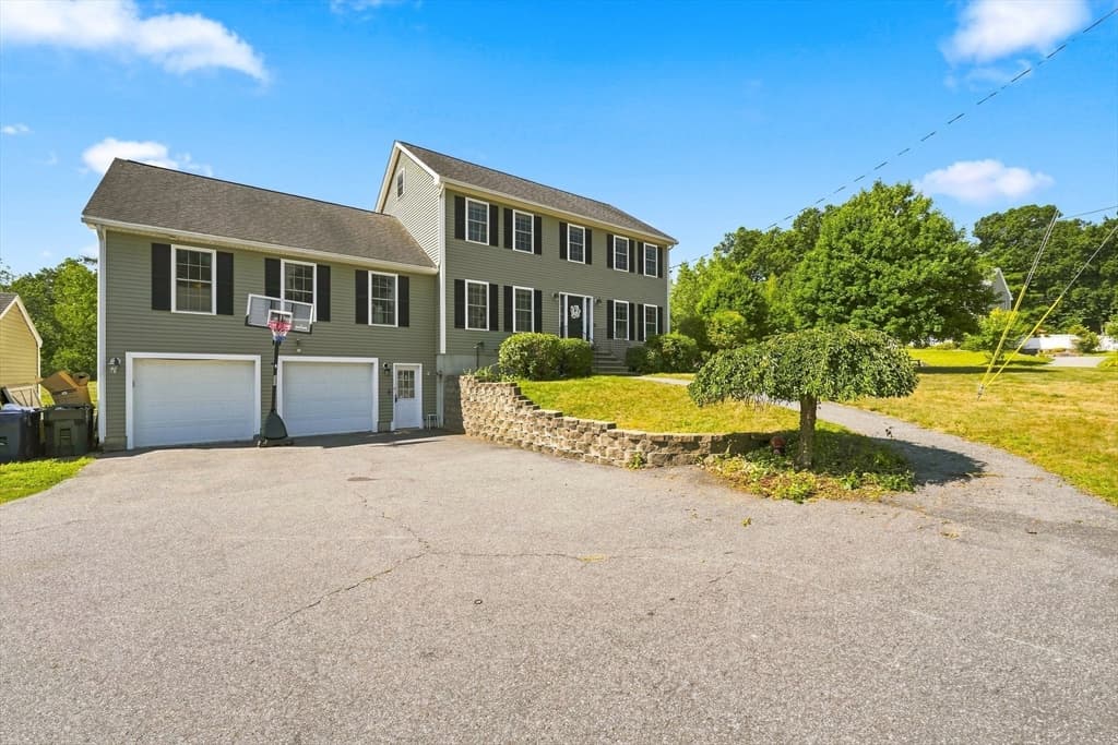 341 Primrose Hill, Dracut MA 01826 photo 2