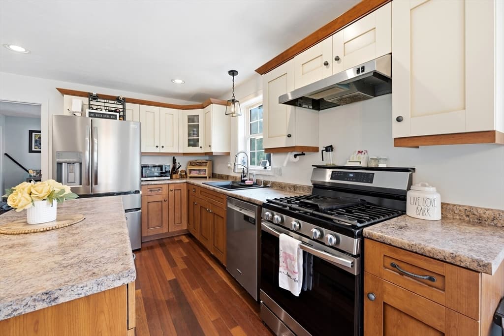 341 Primrose Hill, Dracut MA 01826 photo 7