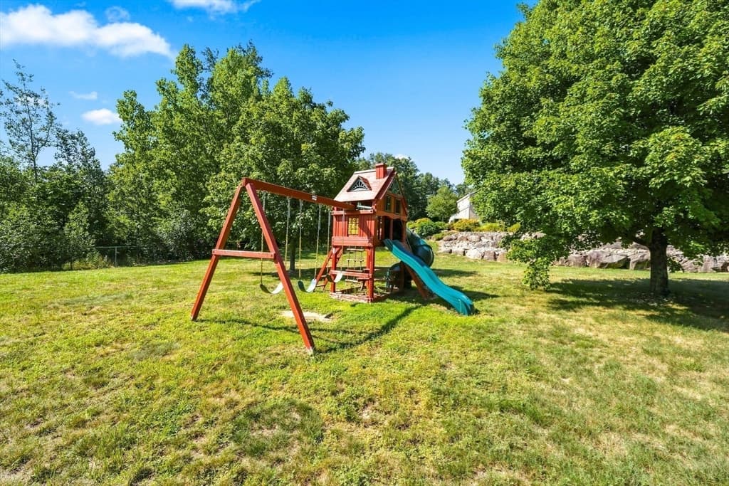 341 Primrose Hill, Dracut MA 01826 photo 39