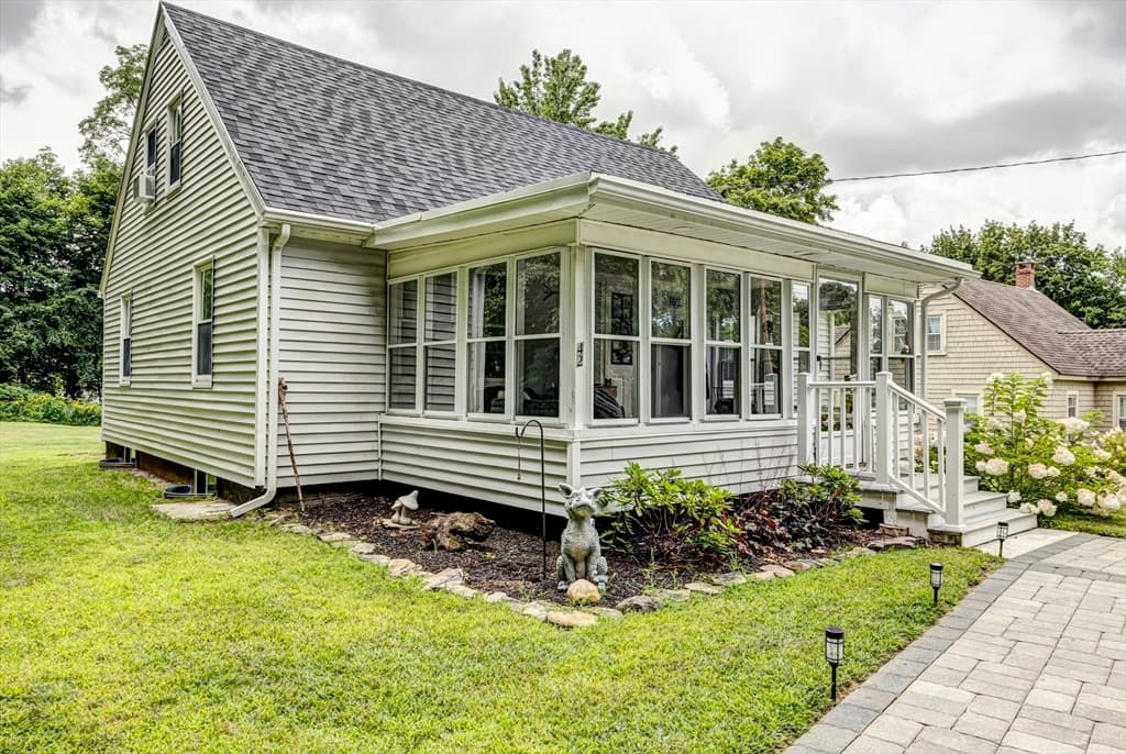 42 Pleasant View Avenue, Lunenburg MA 01462