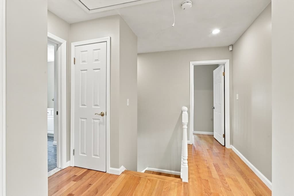 9 Sullivan Cir, Stoneham MA 02180 photo 26