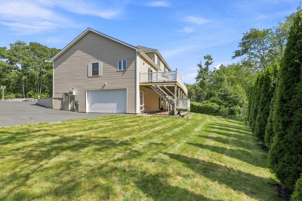 9 Sullivan Cir, Stoneham MA 02180 photo 5