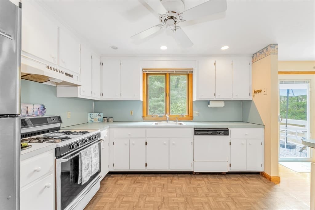 1 Kimberley Way, Harwich MA 02645 photo 8
