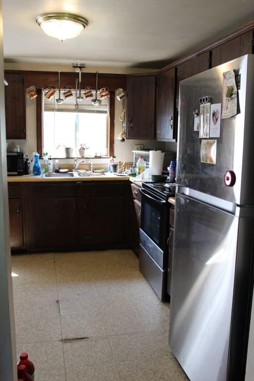 1 Howard George Ct, Salisbury MA 01952 photo 3