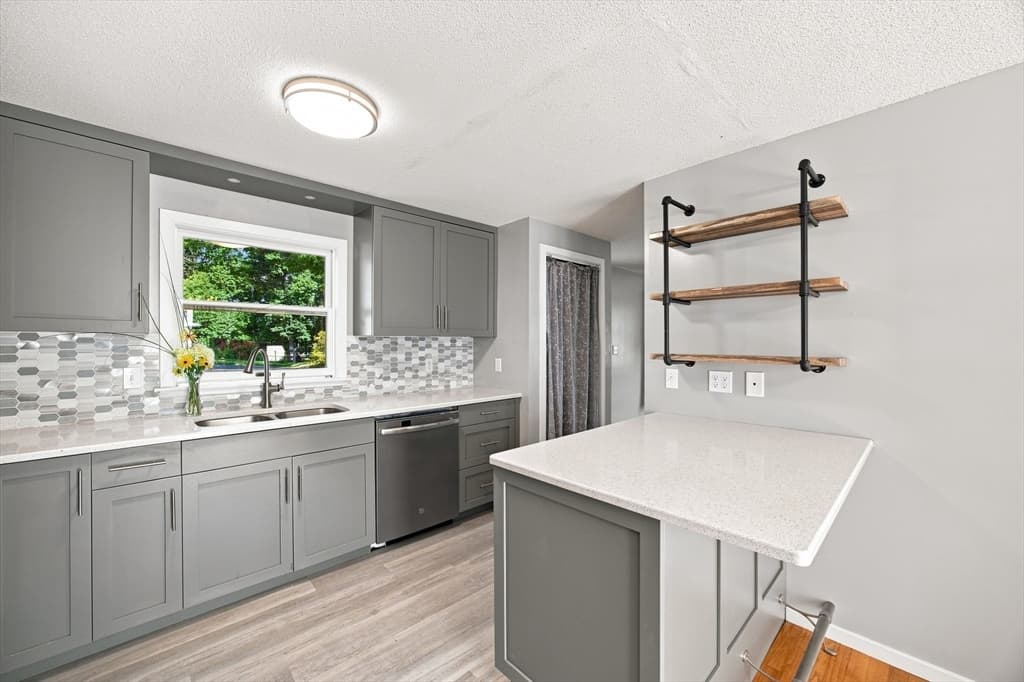 76 Laurel St # A, Greenfield MA 01301 photo 7