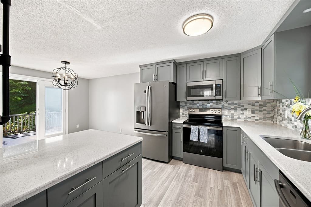 76 Laurel St # A, Greenfield MA 01301 photo 5