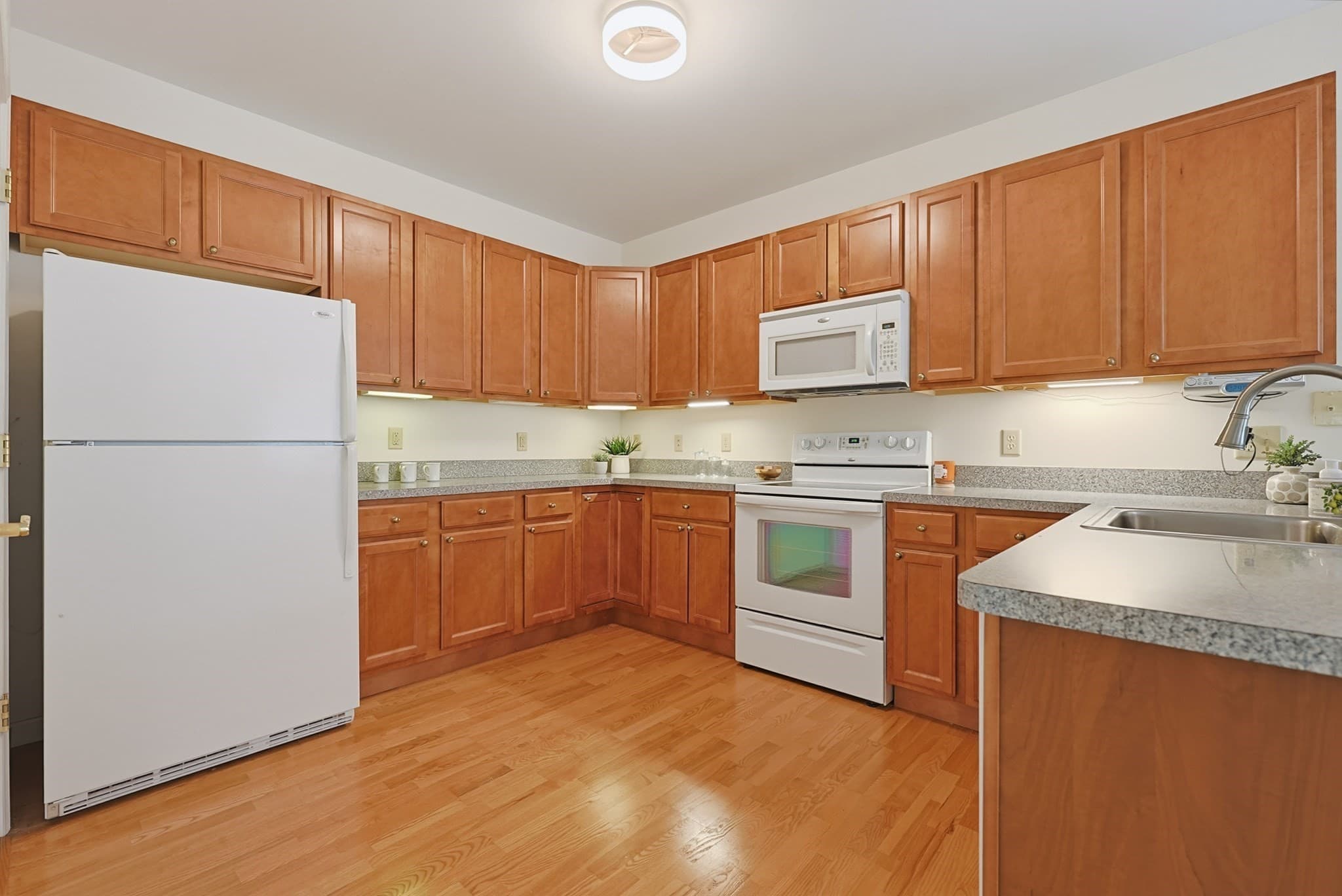 Condominium at 631 East St # J204, Mansfield MA 02048, Mansfield, photo 6 of 32
