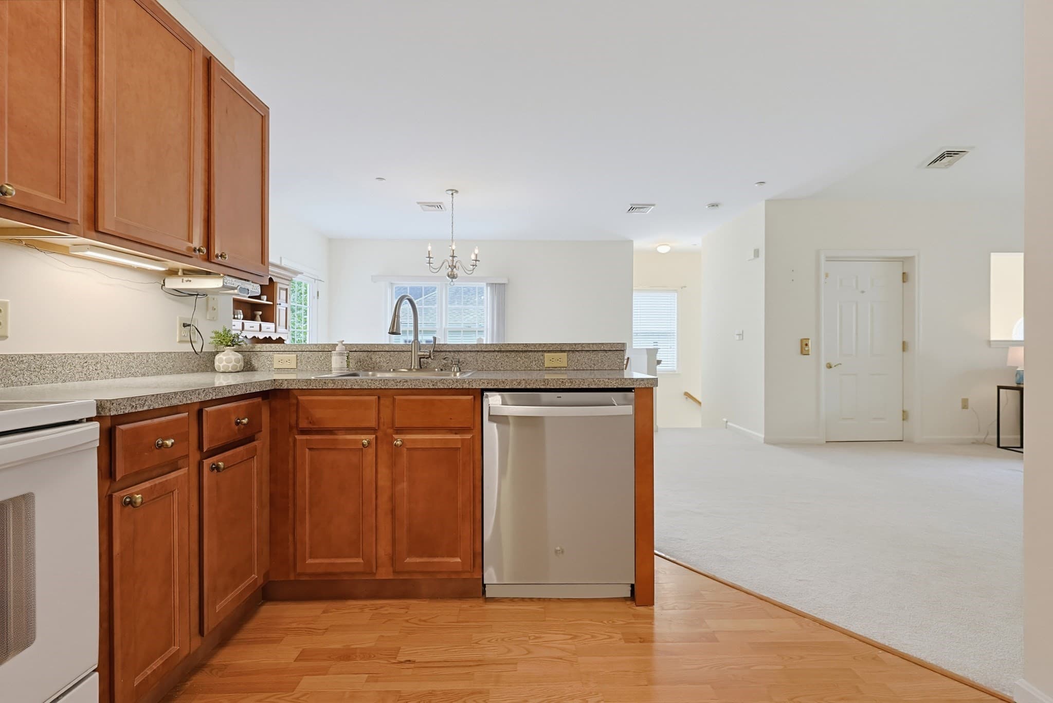 Condominium at 631 East St # J204, Mansfield MA 02048, Mansfield, photo 13 of 32