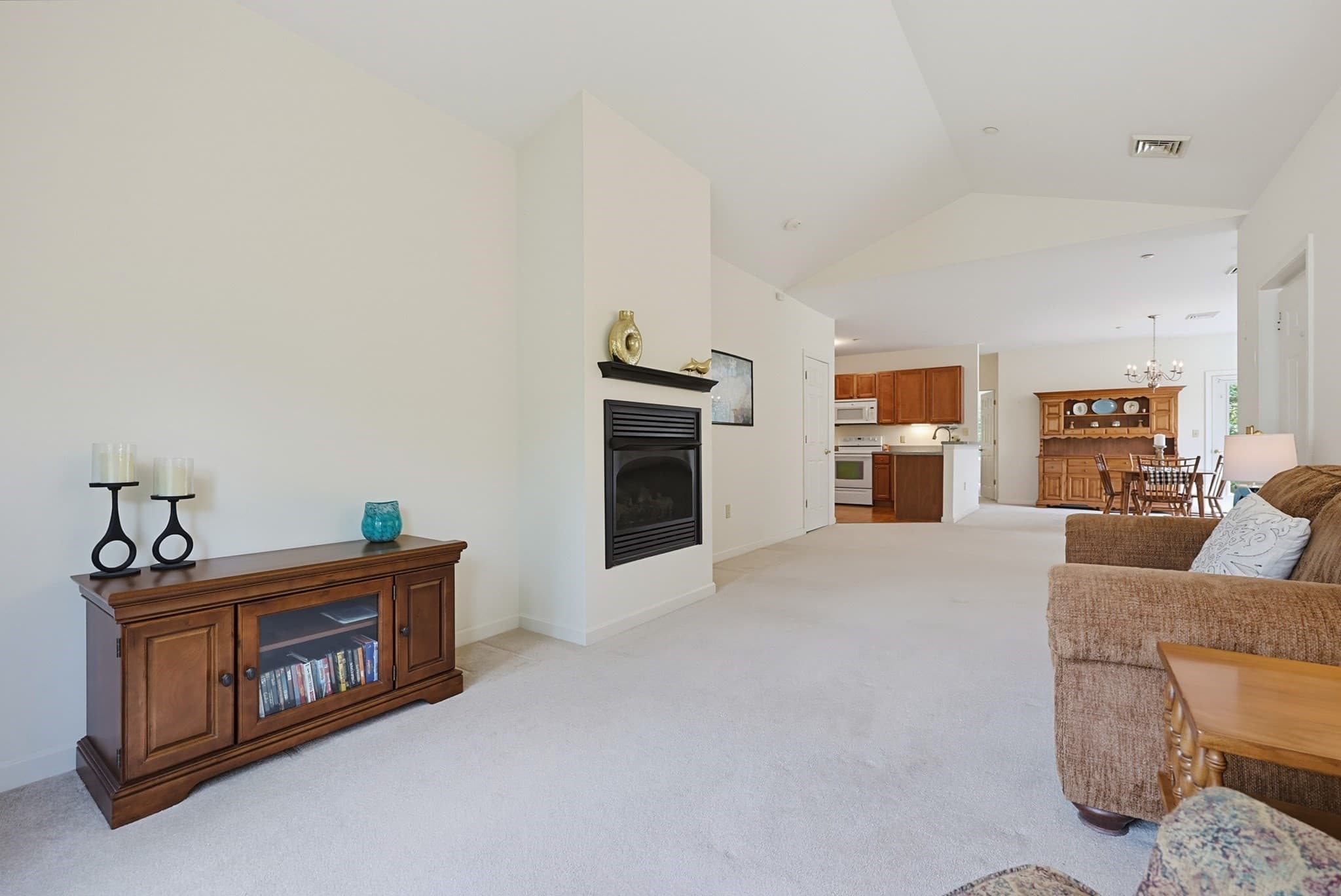 Condominium at 631 East St # J204, Mansfield MA 02048, Mansfield, photo 7 of 32