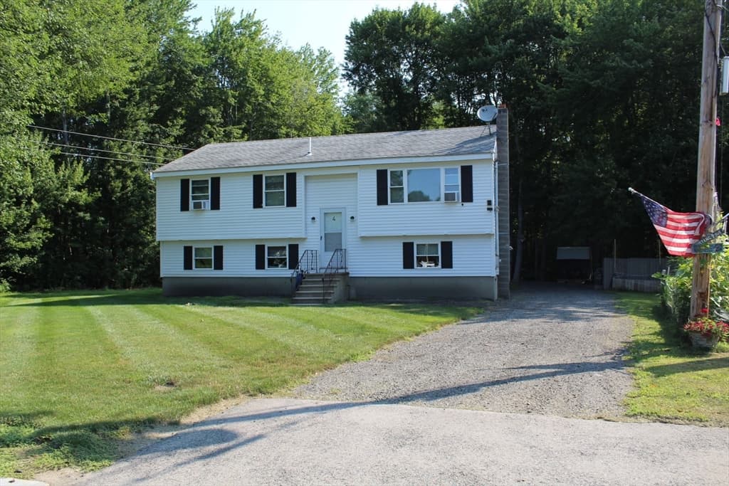 4 Howard George Ct, Salisbury MA 01952 photo 2