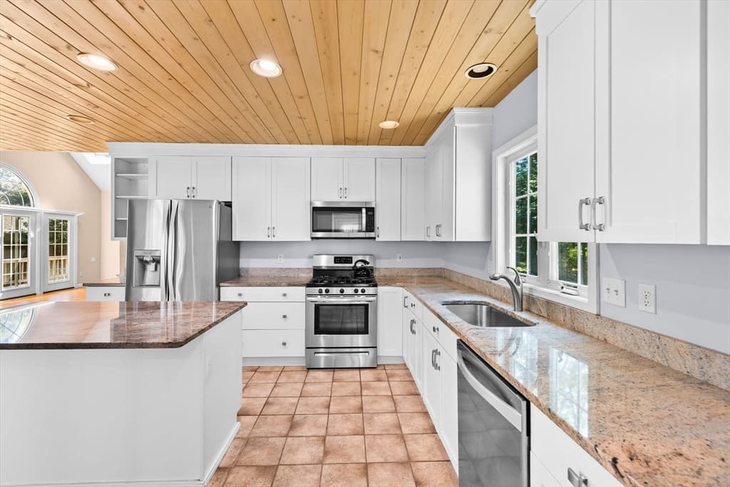 42 Mattapan St, Falmouth MA 02536 photo 13