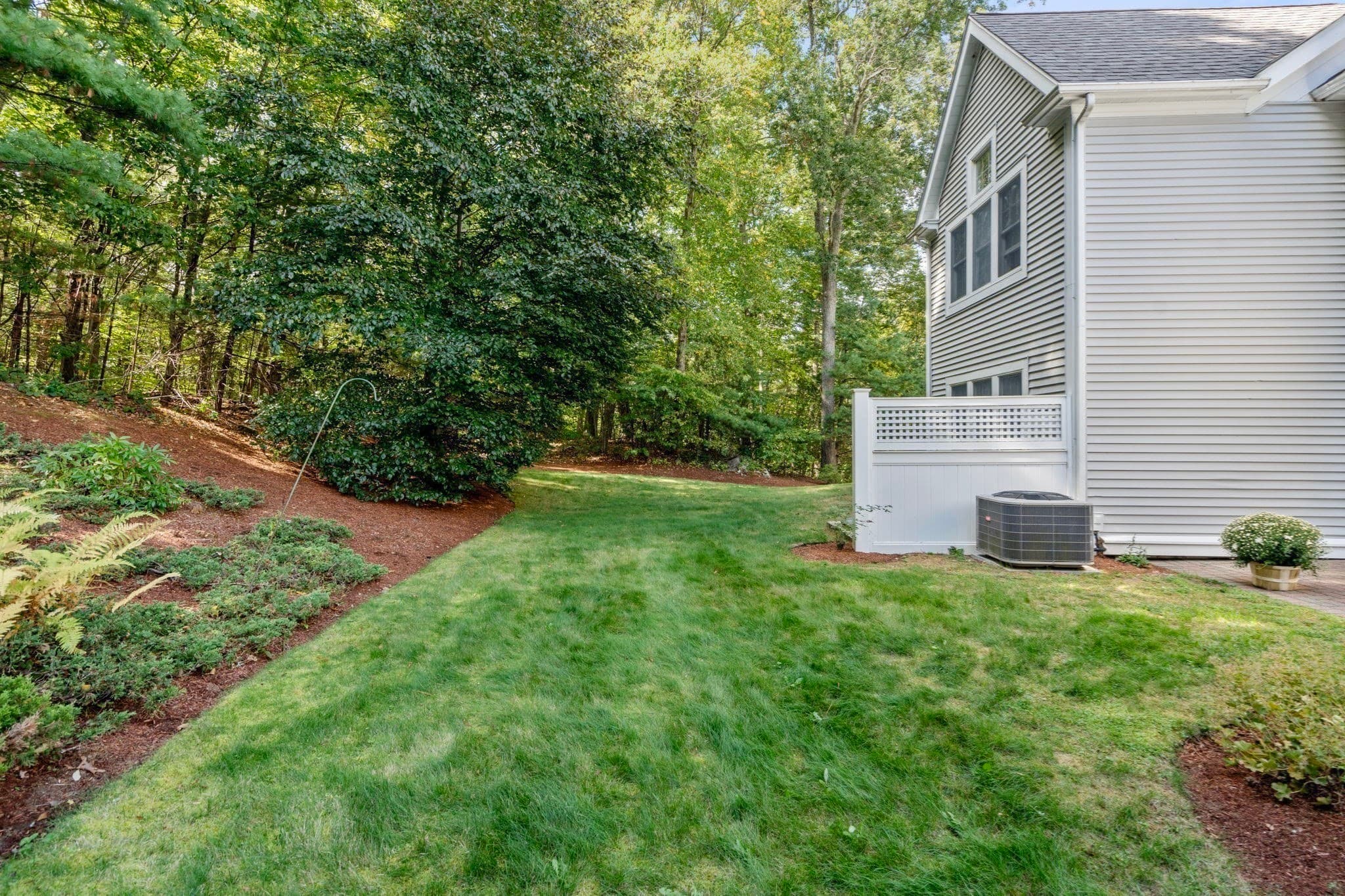 Condominium at 9 Highcroft Way # 9, Hopkinton MA 01748, Hopkinton, photo 19 of 20