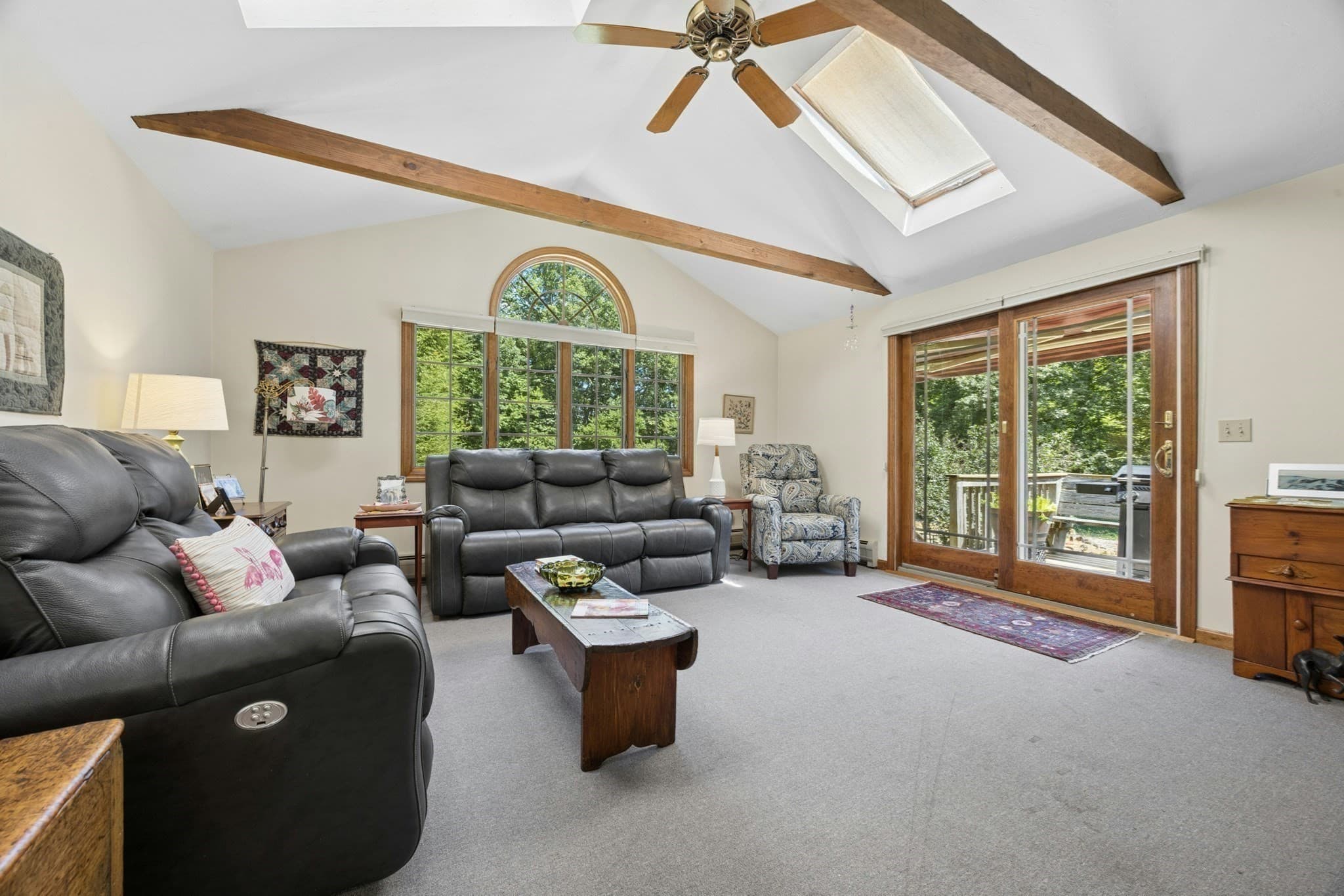 Single Family Residence at 10 Bethany Dr, Rutland MA 01543, photo 5 of 37