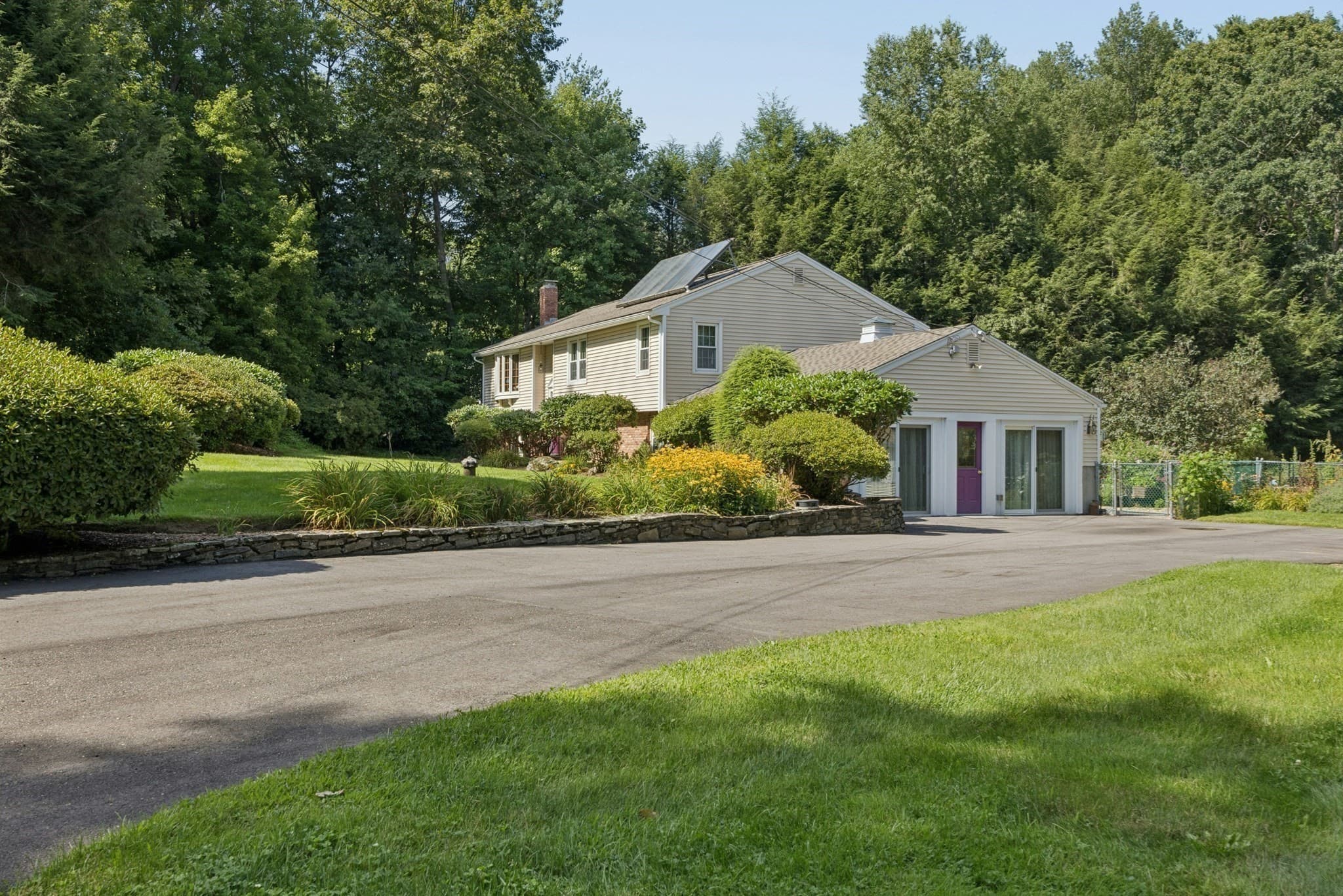 Single Family Residence at 10 Bethany Dr, Rutland MA 01543, photo 35 of 37