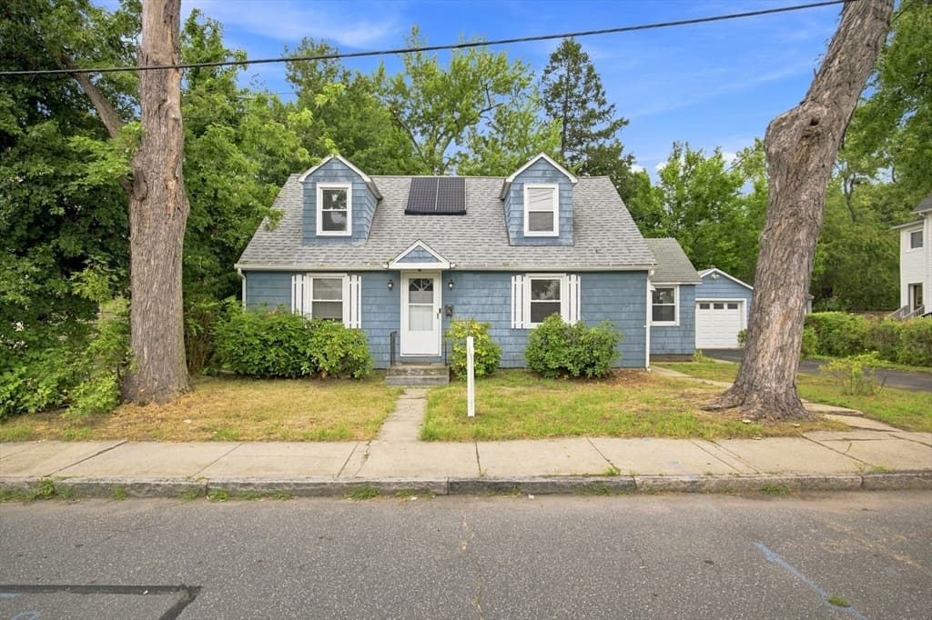 132 Miller St, Springfield MA 01104 photo 2