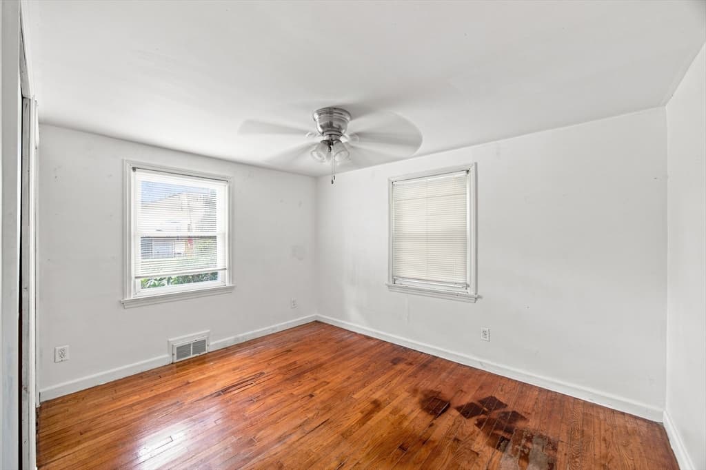 132 Miller St, Springfield MA 01104 photo 17