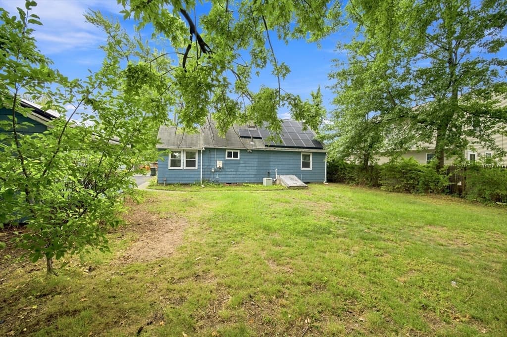 132 Miller St, Springfield MA 01104 photo 28