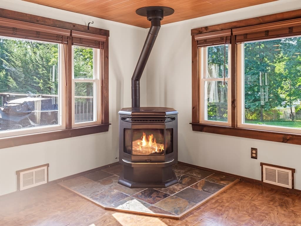 Single Family Residence at 14 Mildred Ave, Millbury MA 01527, Millbury, photo 20 of 39