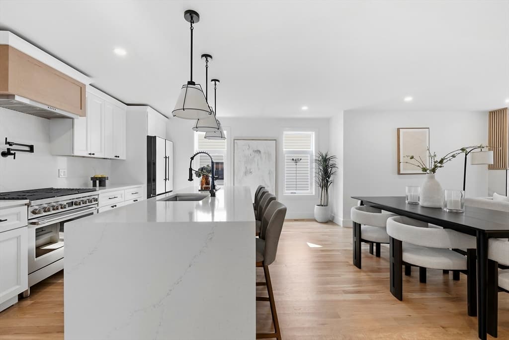 167 Albion St, Somerville MA 02144 photo 9