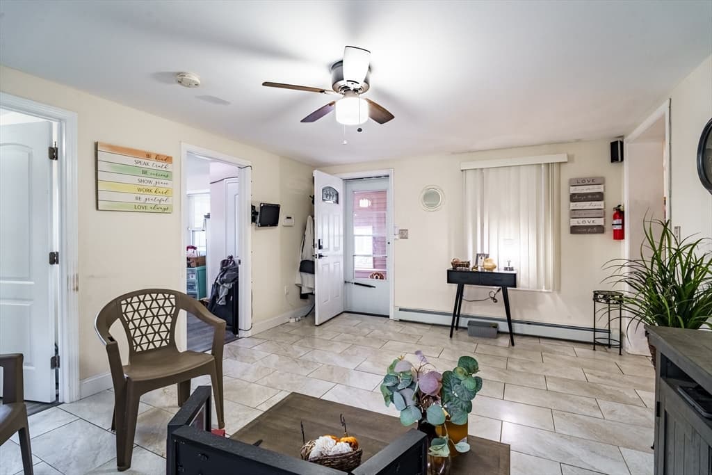 26 Benefit St, Southbridge MA 02710 photo 4