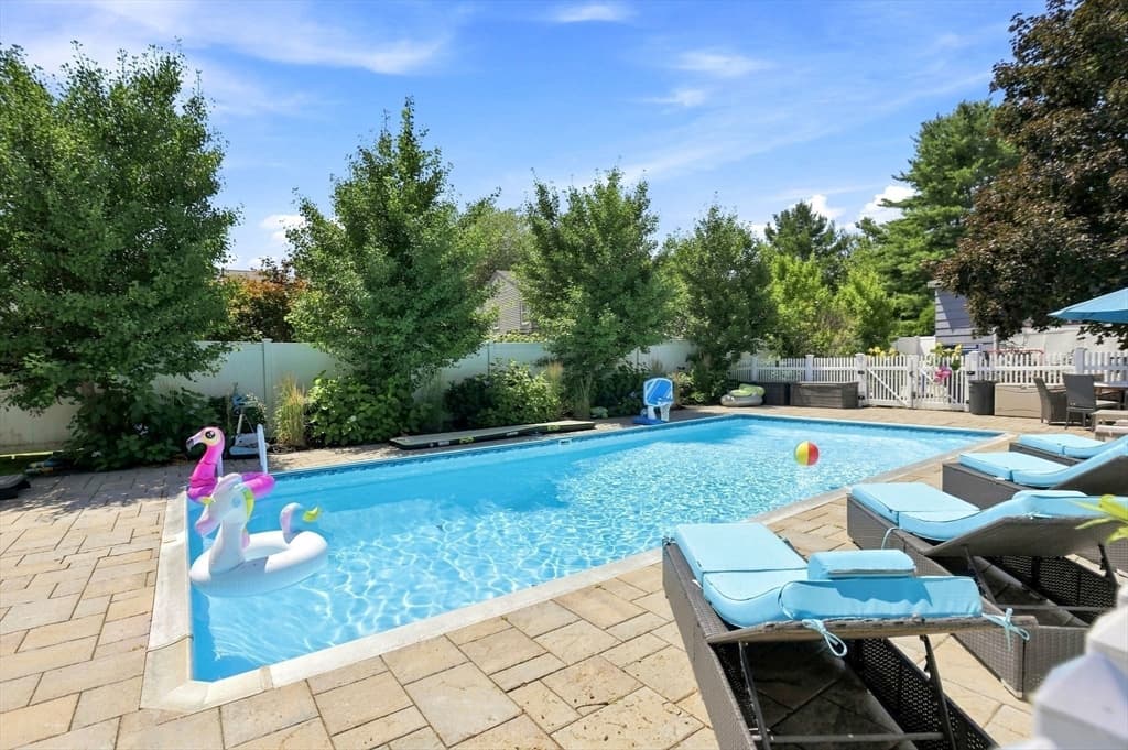 214 Rogers Drive, Stoughton MA 02072 photo 2