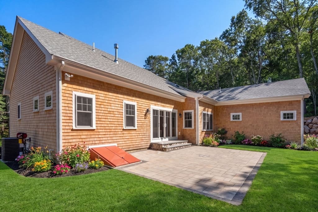 24 Country Farm Road, Sandwich MA 02644 photo 2