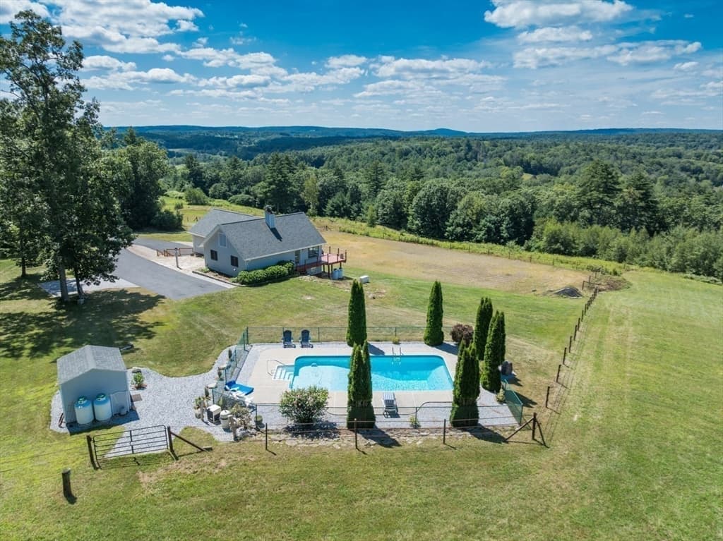 16 Cider Mill Rd, North Brookfield MA 01535 photo 6