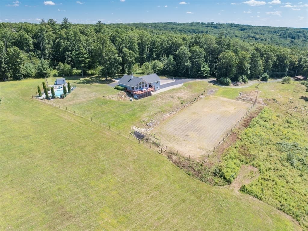 16 Cider Mill Rd, North Brookfield MA 01535 photo 4
