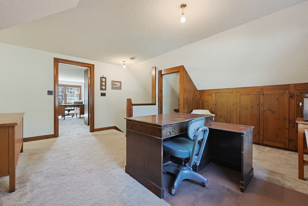 430 Pleasant St, Leominster MA 01453 photo 34