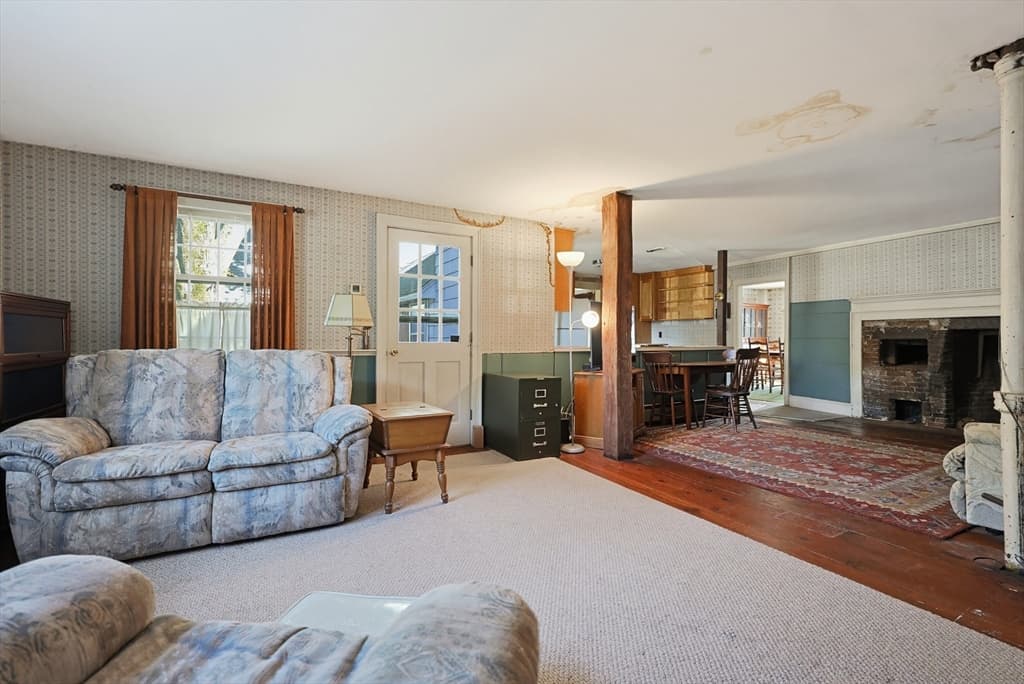 430 Pleasant St, Leominster MA 01453 photo 18